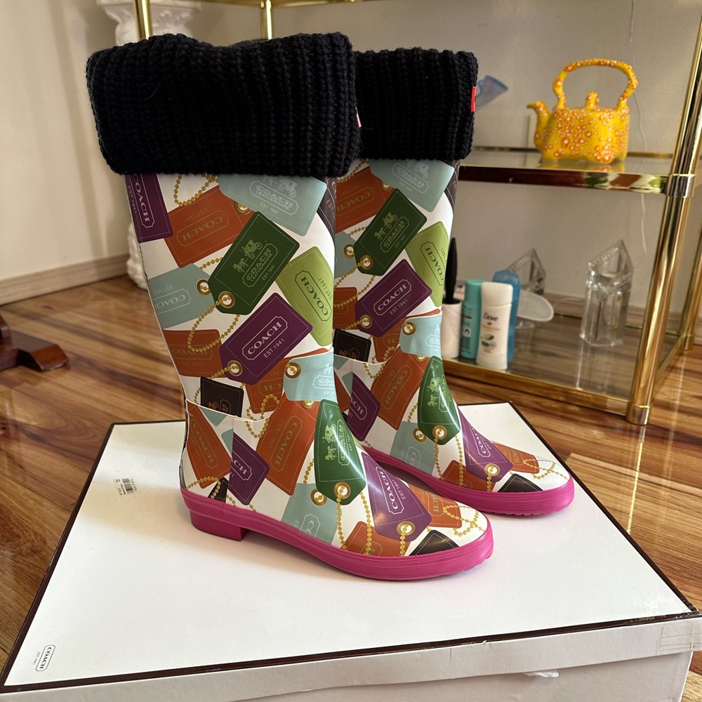 COACH Pammie Multi Color Decorative Hang Tags Rubber Rain Boots in Size 9
